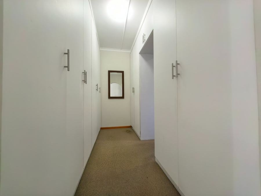 4 Bedroom Property for Sale in Heather Park Western Cape